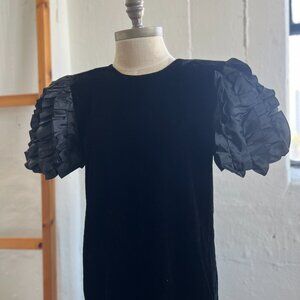 Vintage 80s velveteen black dress / puff sleeves. Jeannene Booher, Maggy London
